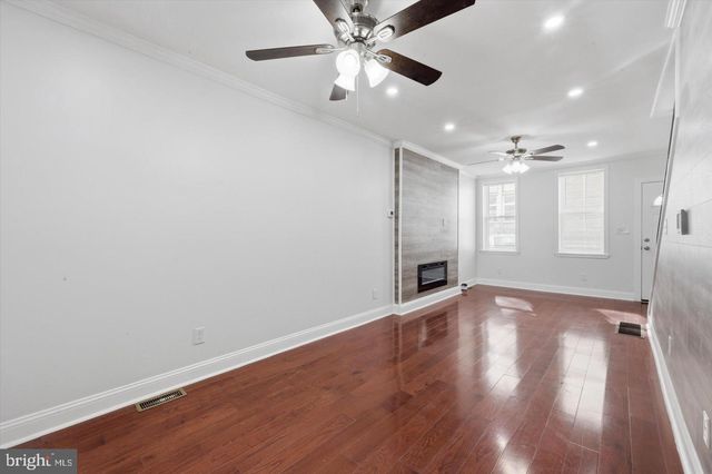 2033 N MASCHER ST, Philadelphia, PA 19122