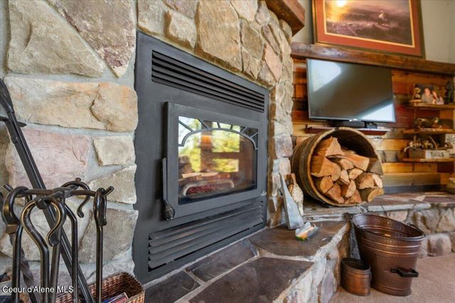 24102 N Derting RD, Hayden, ID 83835