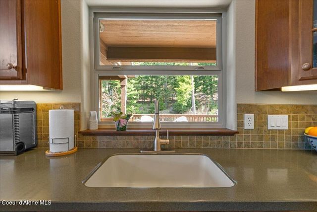 24102 N Derting RD, Hayden, ID 83835