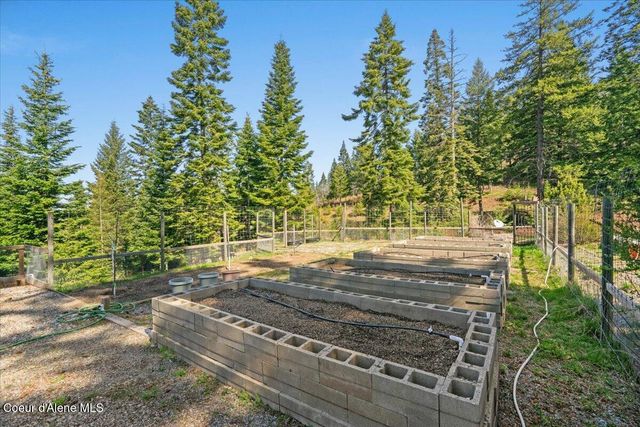 24102 N Derting RD, Hayden, ID 83835