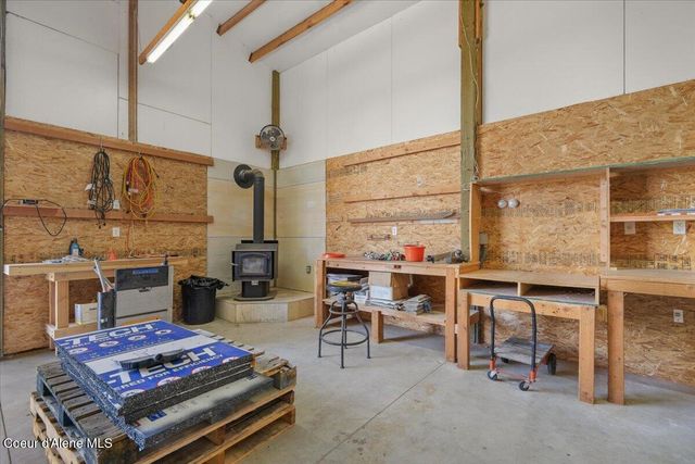 24102 N Derting RD, Hayden, ID 83835