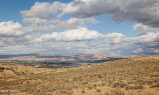 TBD Lookout Pt/Naches River, Selah, WA 98942
