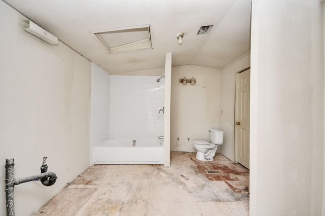 320 4th Street, San Leon, TX 77539
