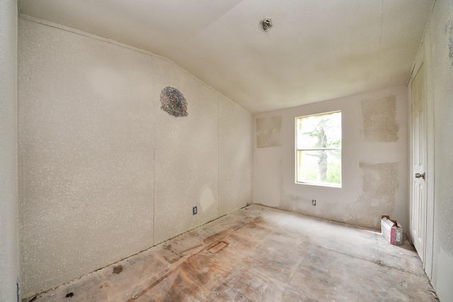 320 4th Street, San Leon, TX 77539