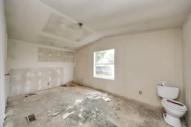 320 4th Street, San Leon, TX 77539
