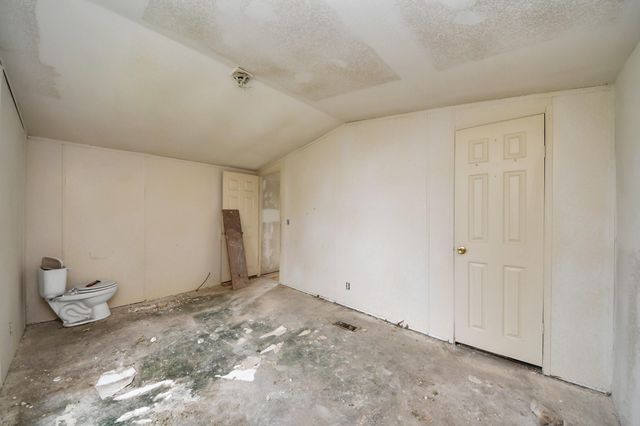 320 4th Street, San Leon, TX 77539