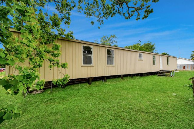 320 4th Street, San Leon, TX 77539
