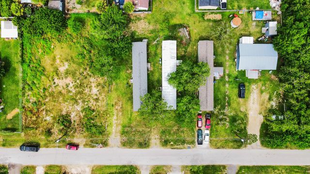 320 4th Street, San Leon, TX 77539