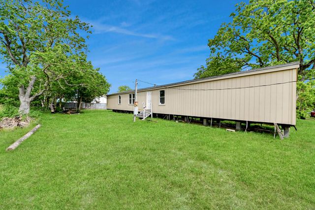 320 4th Street, San Leon, TX 77539