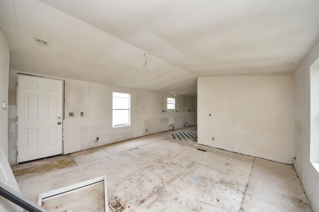320 4th Street, San Leon, TX 77539