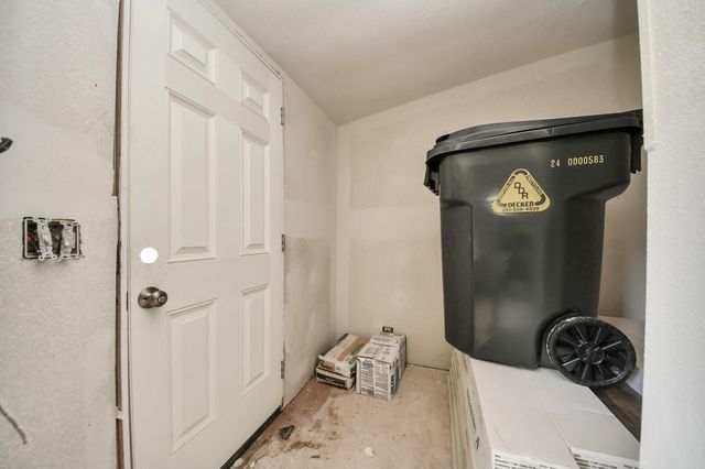 320 4th Street, San Leon, TX 77539