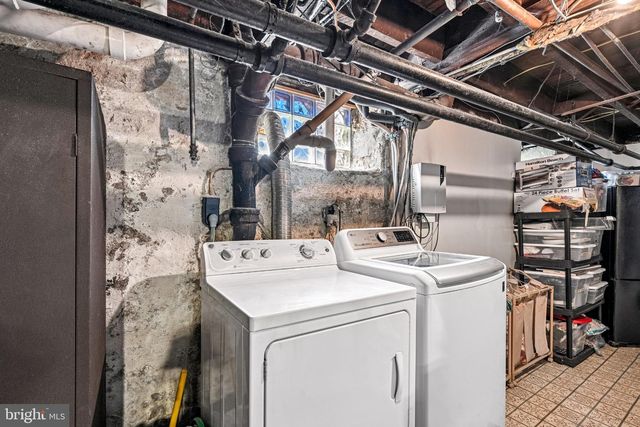 327 GREENWOOD AVE, Jenkintown, PA 19046