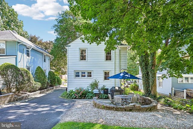 327 GREENWOOD AVE, Jenkintown, PA 19046