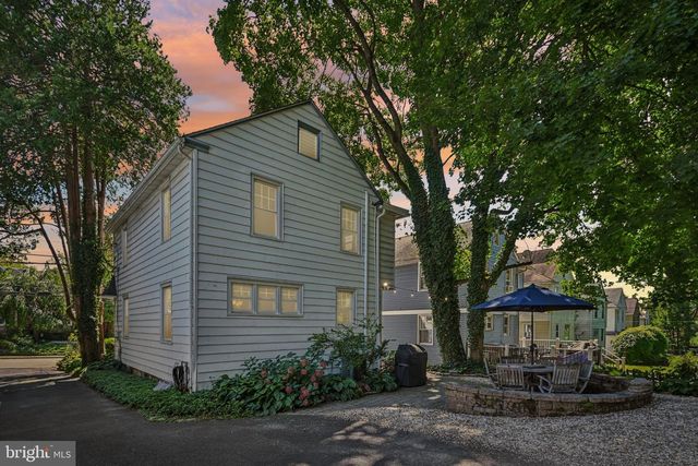 327 GREENWOOD AVE, Jenkintown, PA 19046