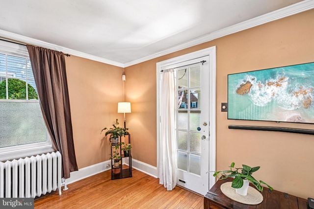 327 GREENWOOD AVE, Jenkintown, PA 19046