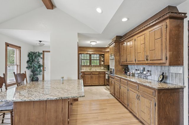 7953 County Lane 192, Carthage, MO 64836