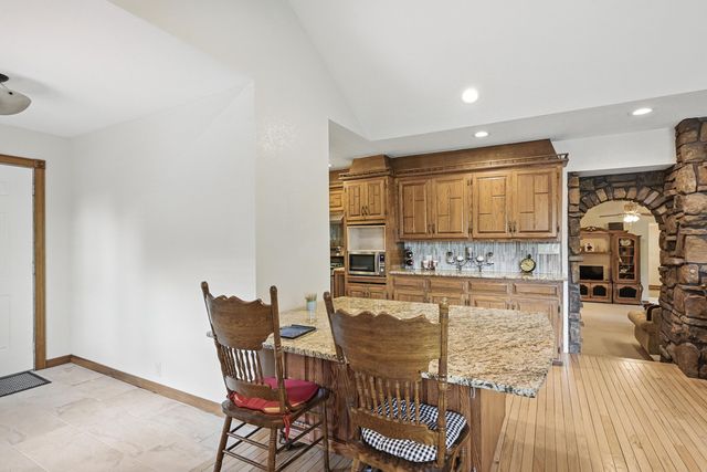7953 County Lane 192, Carthage, MO 64836