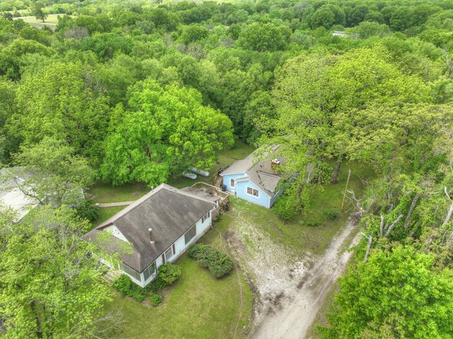 7953 County Lane 192, Carthage, MO 64836