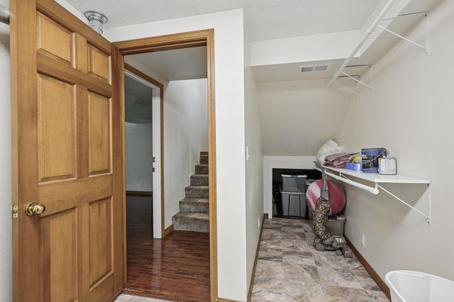 7953 County Lane 192, Carthage, MO 64836