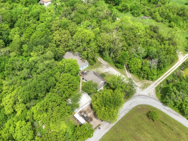 7953 County Lane 192, Carthage, MO 64836