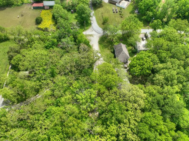 7953 County Lane 192, Carthage, MO 64836