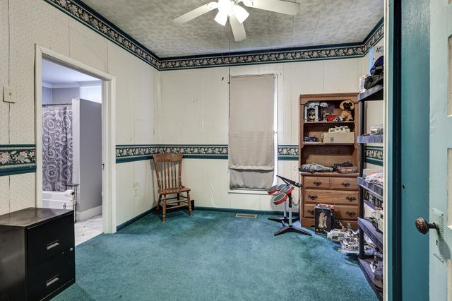 7953 County Lane 192, Carthage, MO 64836