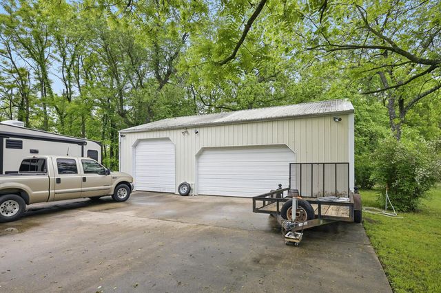 7953 County Lane 192, Carthage, MO 64836