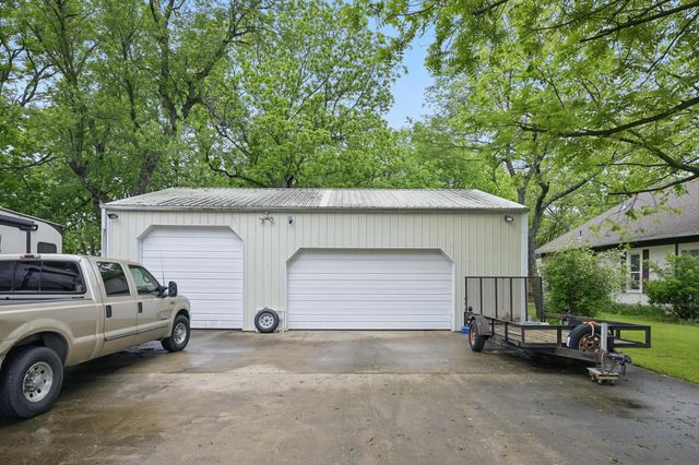 7953 County Lane 192, Carthage, MO 64836