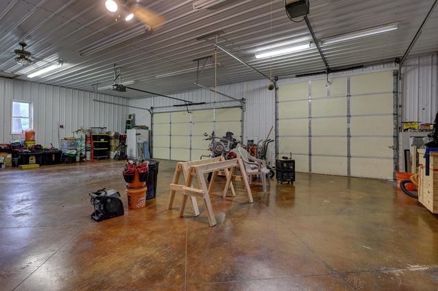 7953 County Lane 192, Carthage, MO 64836