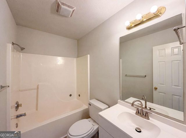262 Lambert Overlook Circle, Carrollton, GA 30117