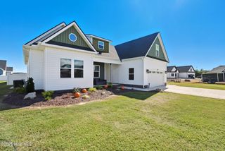 105 Yawl Street, Elizabeth City, NC 27909