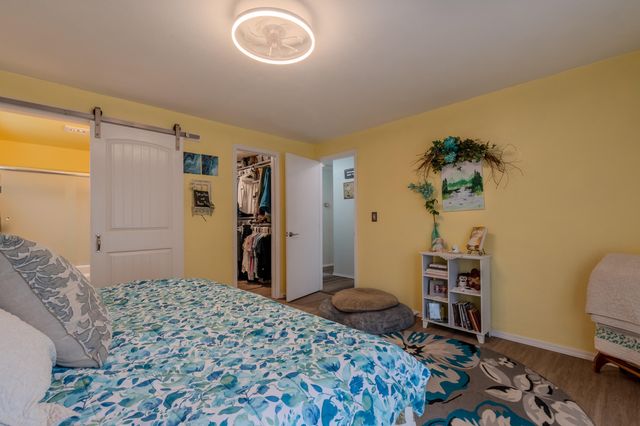 613 Glenn Way, Central Point, OR 97502