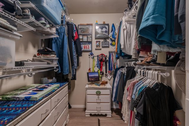 613 Glenn Way, Central Point, OR 97502