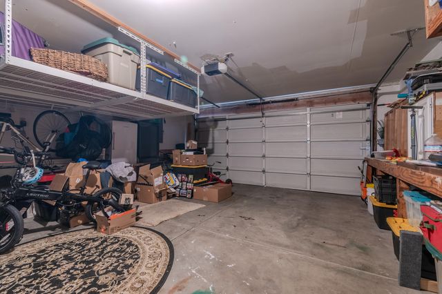 613 Glenn Way, Central Point, OR 97502