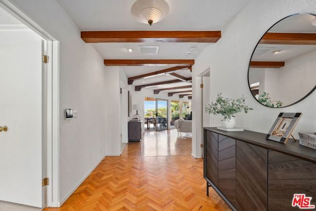 2200 Jeffersonia Way, Los Angeles, CA 90049