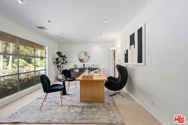 2200 Jeffersonia Way, Los Angeles, CA 90049