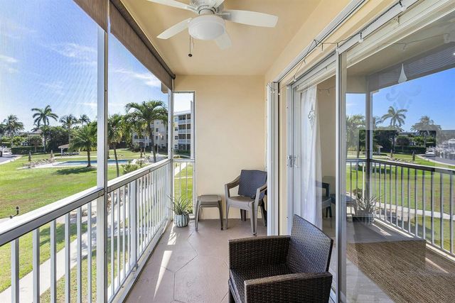 330 N Federal Highway, Deerfield Beach, FL 33441