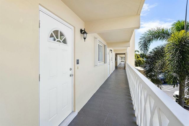 330 N Federal Highway, Deerfield Beach, FL 33441