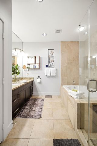 1415 Bonnie Brae Street E, Houston, TX 77006
