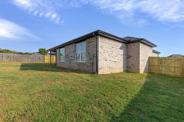 821 Pinnacle Street, Prairie Grove, AR 72753