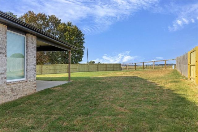 821 Pinnacle Street, Prairie Grove, AR 72753