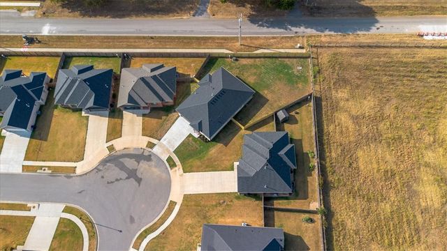 821 Pinnacle Street, Prairie Grove, AR 72753