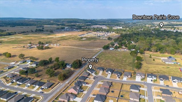 821 Pinnacle Street, Prairie Grove, AR 72753