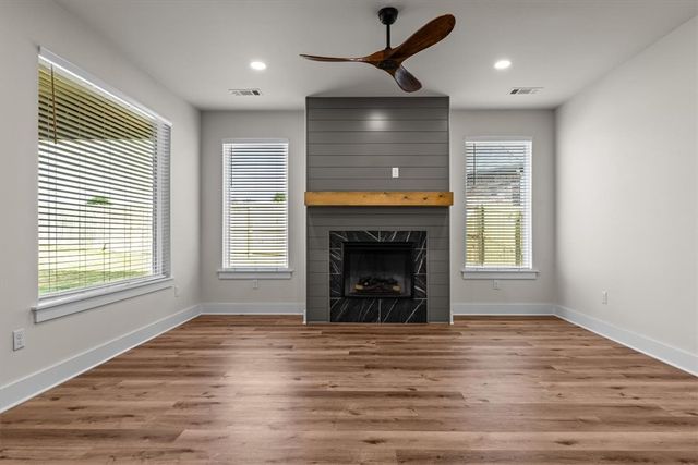 821 Pinnacle Street, Prairie Grove, AR 72753