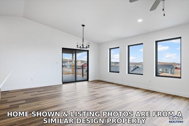 4832 PAHLMEYER DR, Rapid City, SD 57703