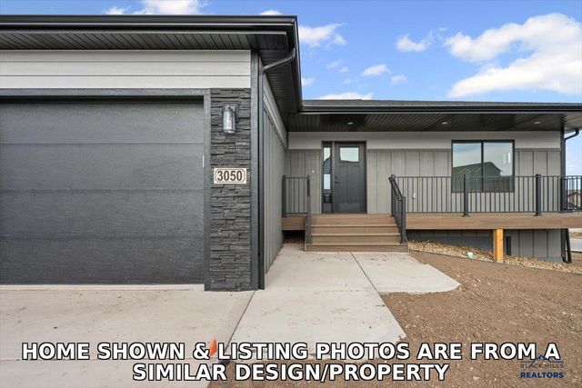 4832 PAHLMEYER DR, Rapid City, SD 57703