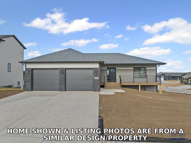 4832 PAHLMEYER DR, Rapid City, SD 57703