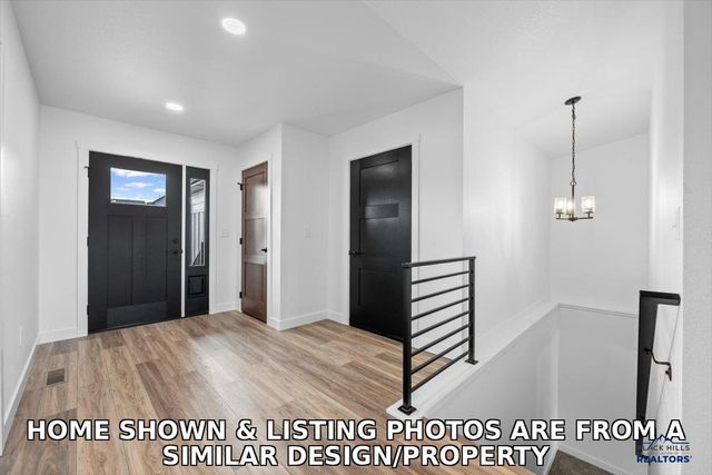 4832 PAHLMEYER DR, Rapid City, SD 57703