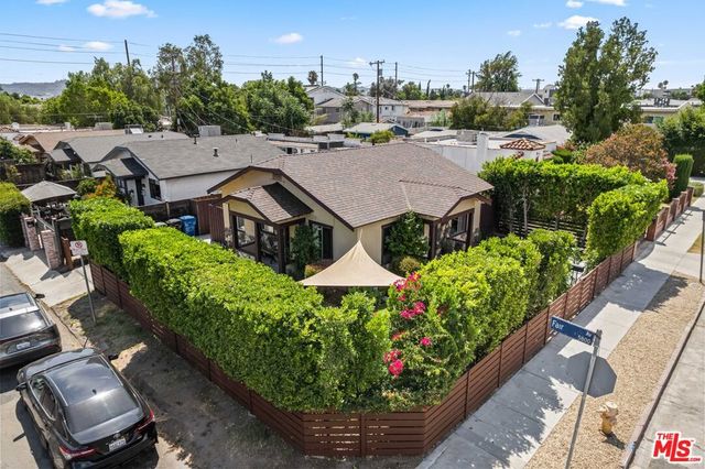 11202 Emelita Street, North Hollywood, CA 91601