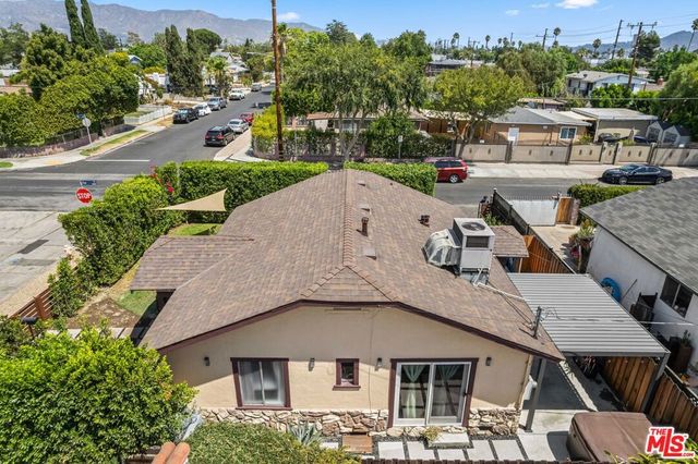 11202 Emelita Street, North Hollywood, CA 91601